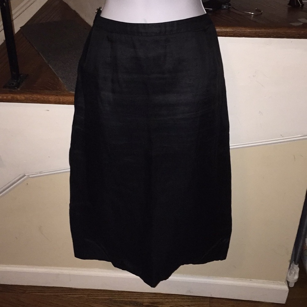 Gabriele Strehle. Perfect black skirt.